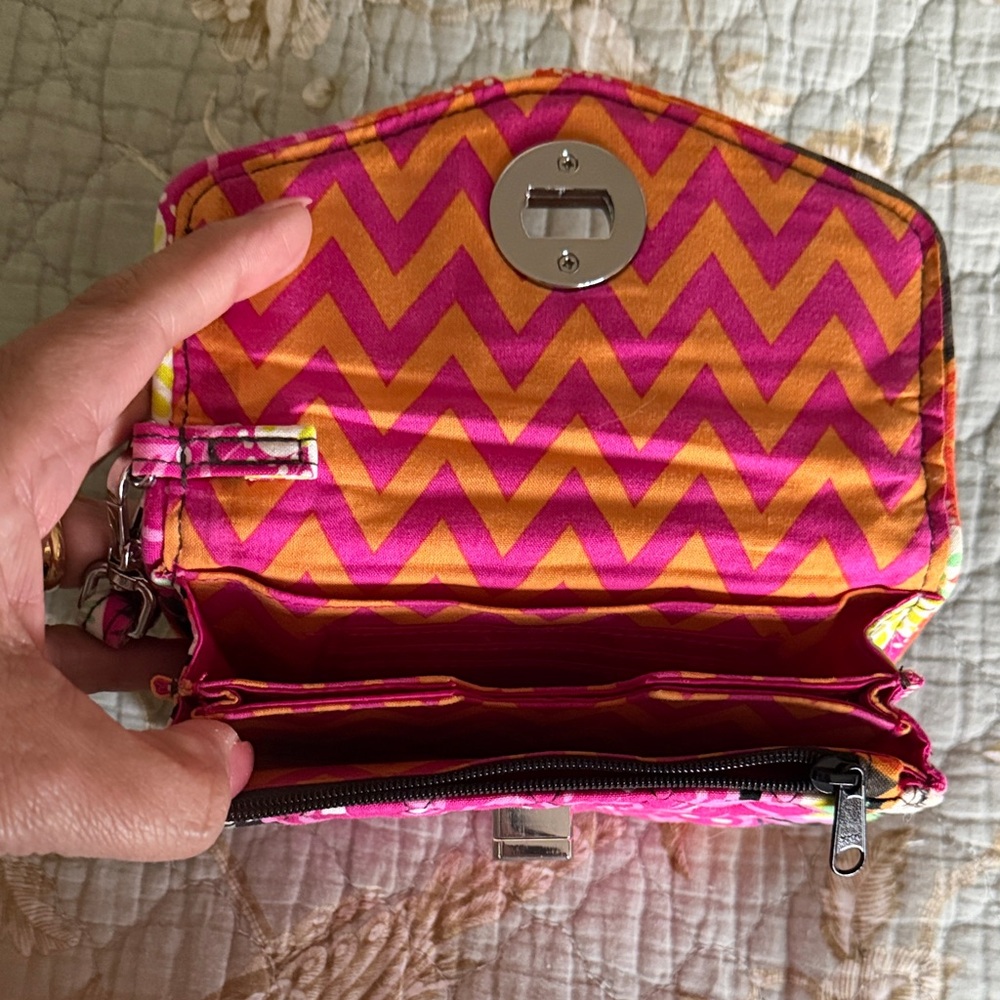 Vera Bradley Your Turn Smartphone Wristlet - Ziggy Zinnia - Picture 4 of 4